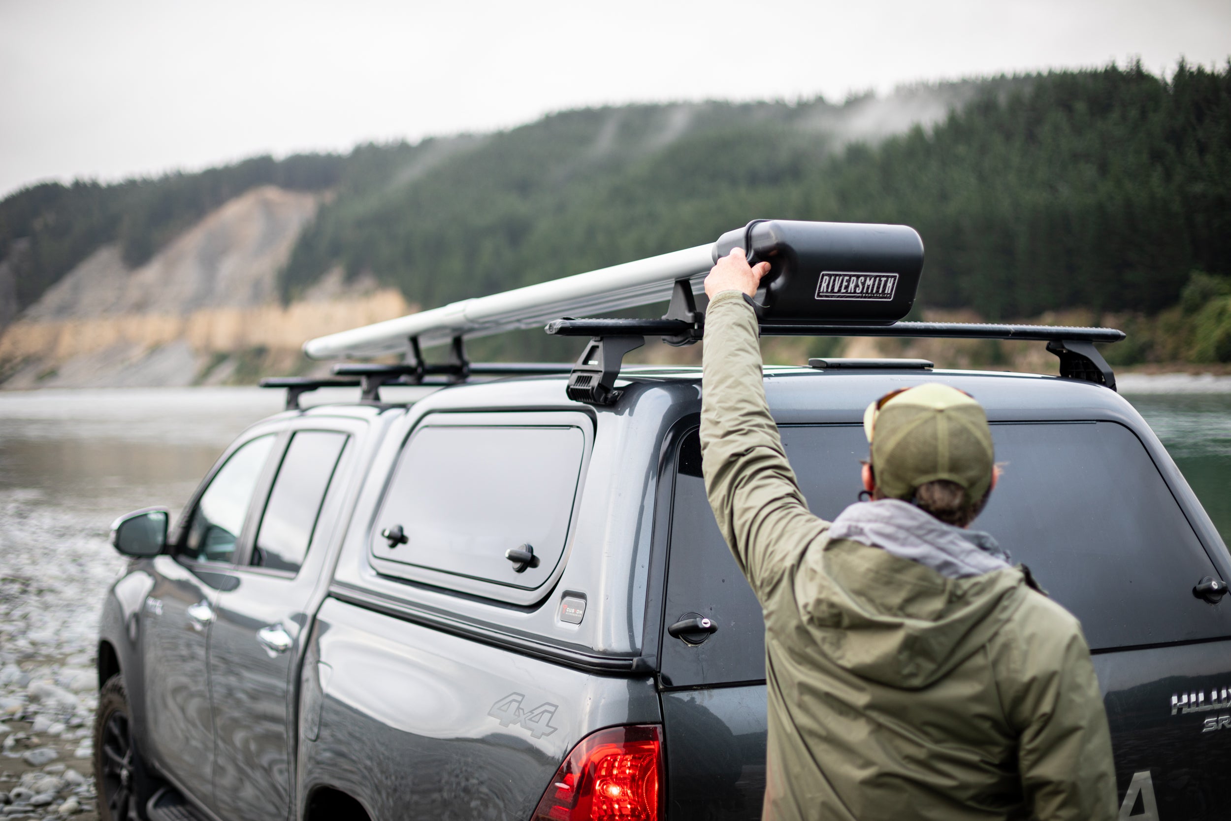 Roof rack 2024 fly rod holder